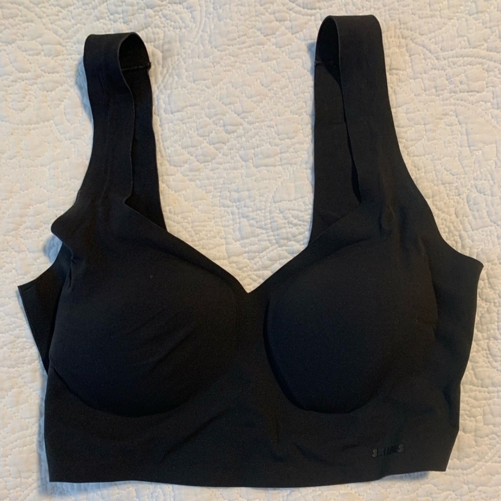 NWT SKIMS Women's Black Seamless Bra - Picture 3 of 6